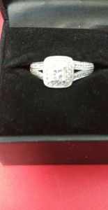 14K White Gold Vera Wang Engagememt Ring